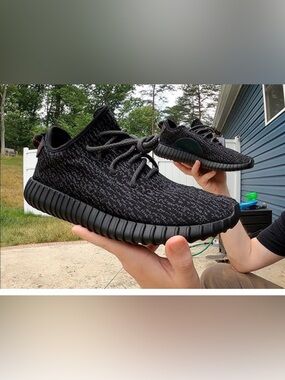 Yeezy boost 350 Black/Charcoal Knit Low-Top Sneakers